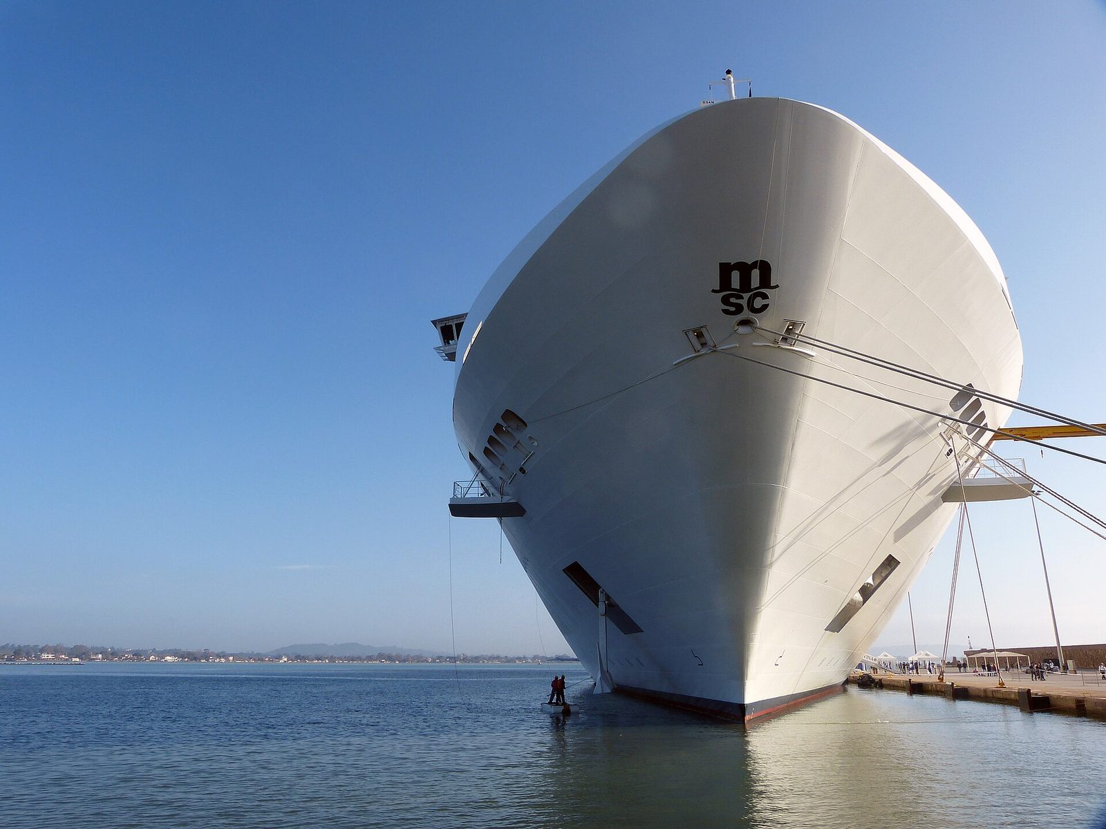Лайнер MSC Divina